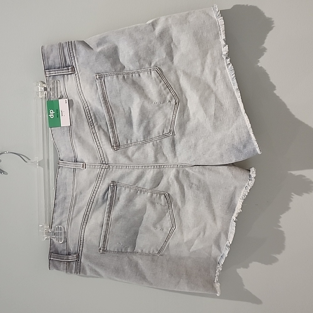 Mid Rise Shorts - Picture 4 of 6